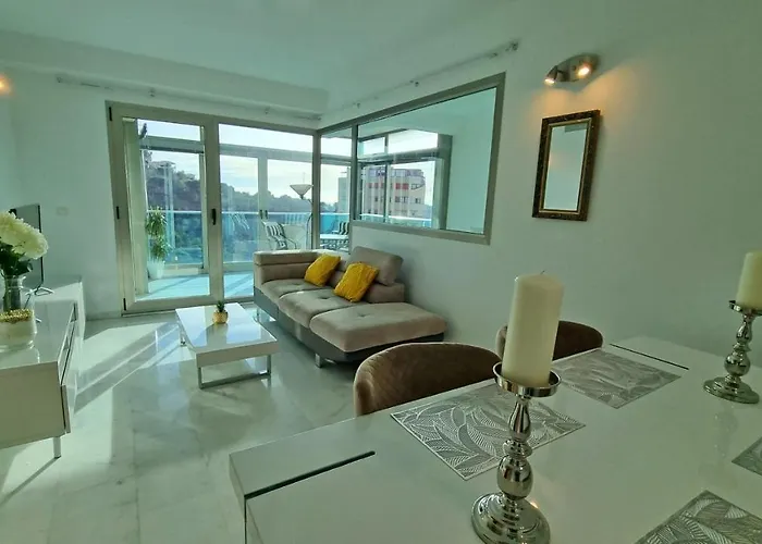 Апартаменты Skyline 14 Large And Sunny All-day Balcony With Stunning Sea Views Бенидорм