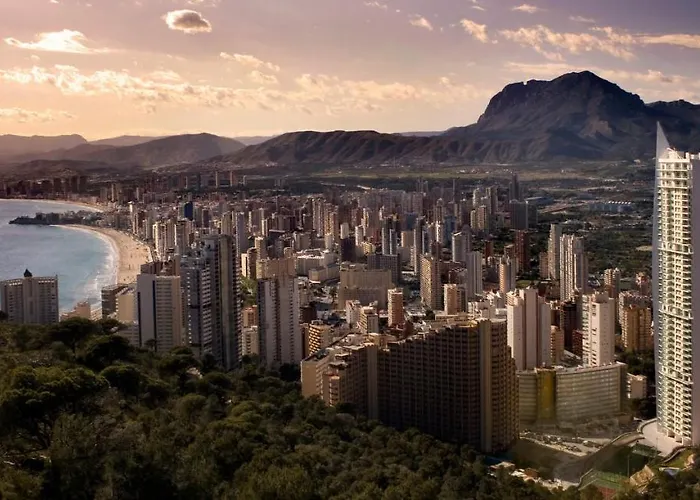Апартаменты Skyline 14 Large And Sunny All-day Balcony With Stunning Sea Views